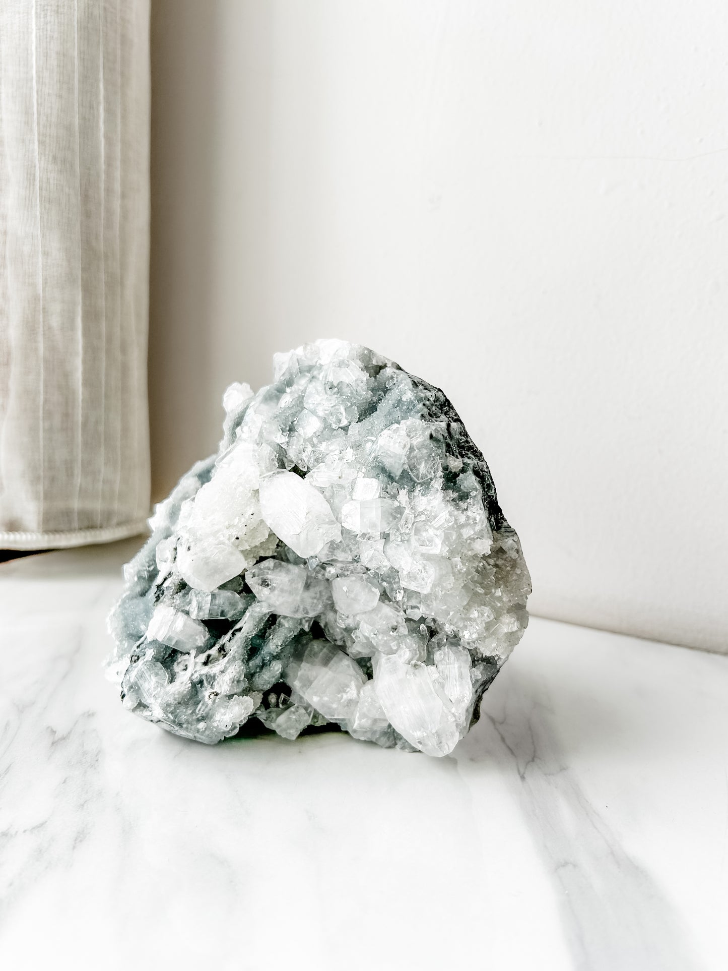 Apophyllite Self-Standing (1.4kg)